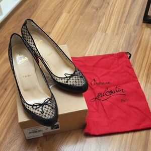 Christian Louboutin Black LadyLace 85 Nappa Shiny/Bas Resille Pumps Size 40